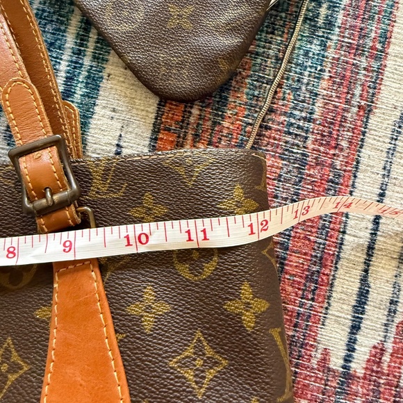 Louis Vuitton VINTAGE Monogram Bucket Purse w pouch, great used condition - Picture 14 of 16